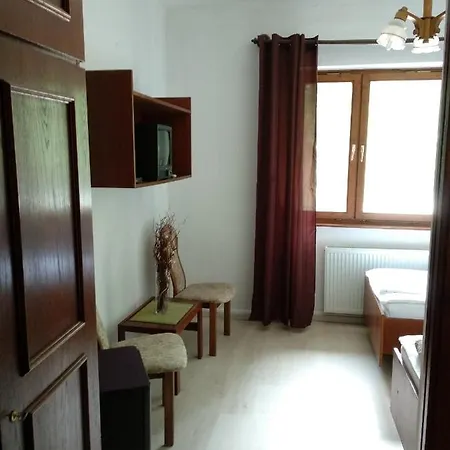 Aranylabda Panzio Bed & Breakfast
